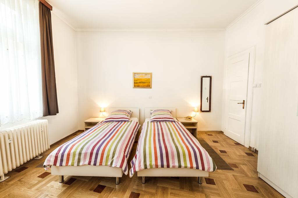 Vila Regina Rooms Karlovac Eksteriør billede