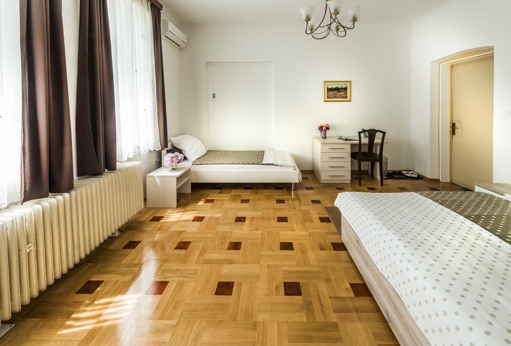 Vila Regina Rooms Karlovac Eksteriør billede